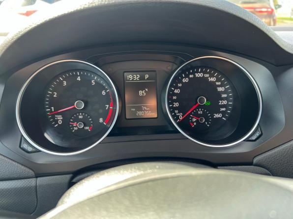Volkswagen Jetta VI Рестайлинг с пробегом 2015 года, цена 1 100 000 рублей, 280726 км, седан, Автокод Объявления