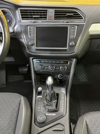 Volkswagen Tiguan II с пробегом 2017 года, цена 2 400 000 рублей, 165000 км, внедорожник, Автокод Объявления