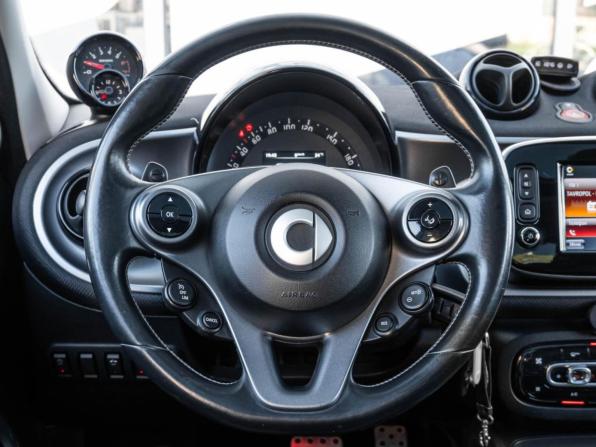 Smart Forfour II с пробегом 2017 года, цена 1 686 000 рублей, 117995 км, хэтчбек, Автокод Объявления