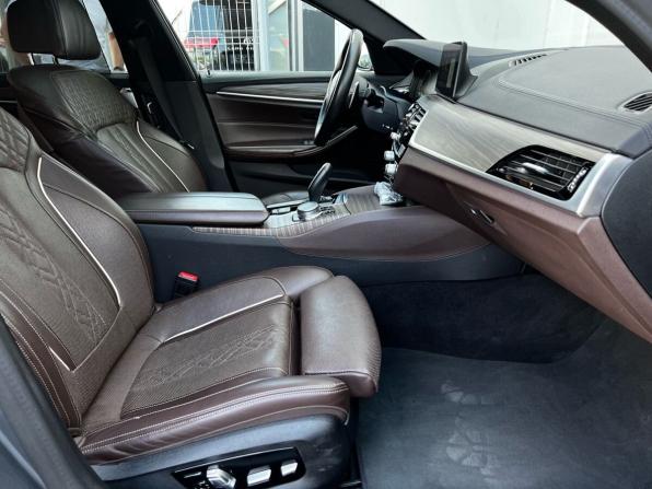 BMW 5 серии VII (G30/G31/G38) с пробегом 2019 года, цена 3 990 000 рублей, 98059 км, седан, Автокод Объявления