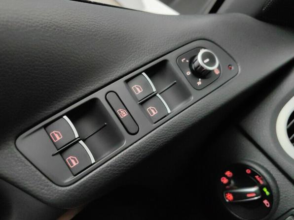 Volkswagen Tiguan I Рестайлинг с пробегом 2013 года, цена 1 465 000 рублей, 108551 км, внедорожник, Автокод Объявления