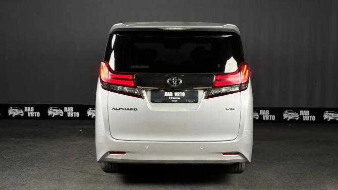 Toyota Alphard III с пробегом 2015 года, цена 3 250 000 рублей, 376772 км, минивэн, Автокод Объявления