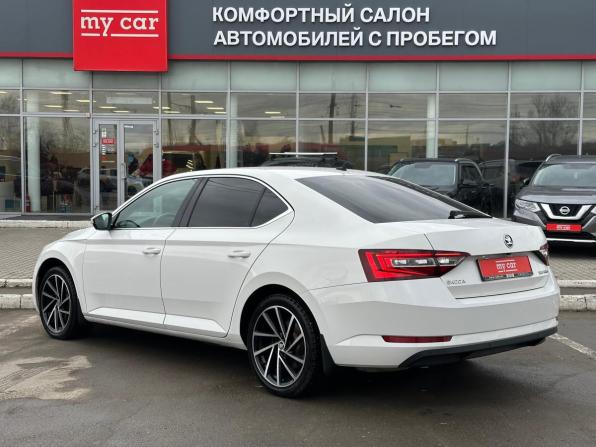 Skoda Superb III с пробегом 2017 года, цена 1 890 000 рублей, 220000 км, лифтбек, Автокод Объявления
