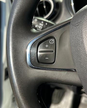 Renault Kaptur I с пробегом 2019 года, цена 1 490 000 рублей, 128330 км, внедорожник, Автокод Объявления