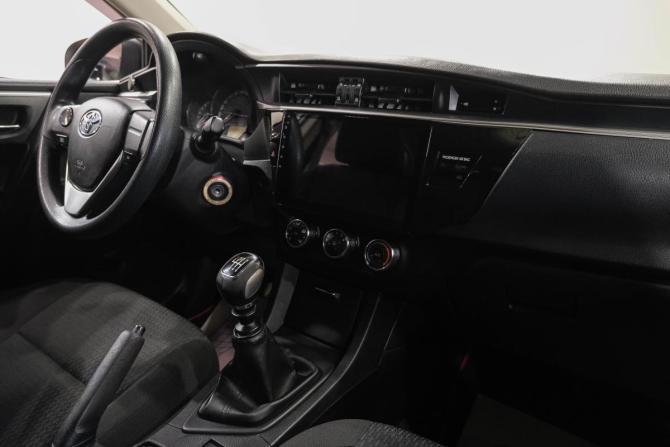 Toyota Corolla XI (E160 E170 E180) с пробегом 2013 года, цена 1 099 000 рублей, 196500 км, седан, Автокод Объявления