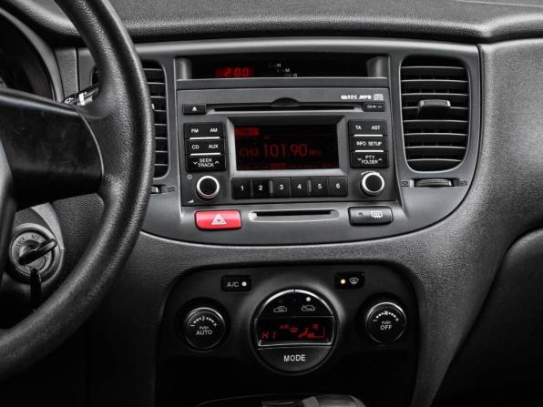 Kia Rio II Рестайлинг с пробегом 2009 года, цена 599 000 рублей, 236331 км, хэтчбек, Автокод Объявления