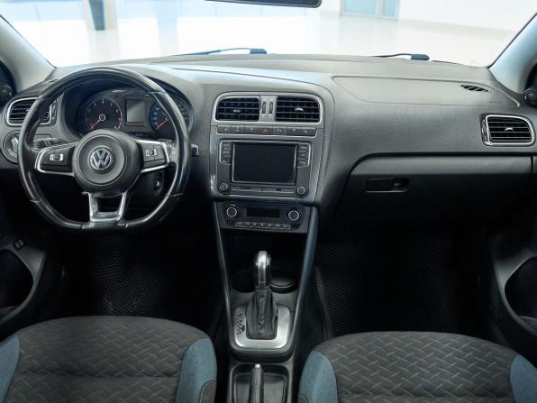 Volkswagen Polo V Рестайлинг с пробегом 2019 года, цена 1 456 000 рублей, 119381 км, седан, Автокод Объявления