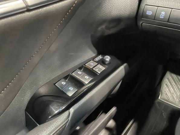 Toyota Camry VIII (XV70) с пробегом 2021 года, цена 2 820 000 рублей, 111772 км, седан, Автокод Объявления