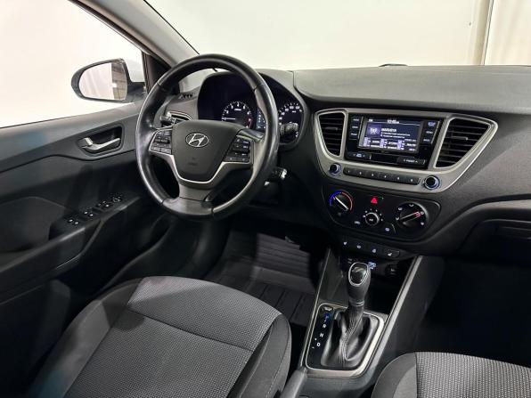 Hyundai Solaris II с пробегом 2019 года, цена 1 348 000 рублей, 133955 км, седан, Автокод Объявления