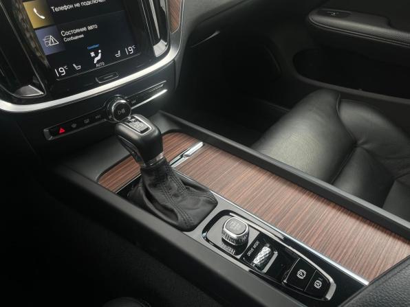 Volvo V60 Cross Country II с пробегом 2019 года, цена 3 999 000 рублей, 62000 км, универсал, Автокод Объявления