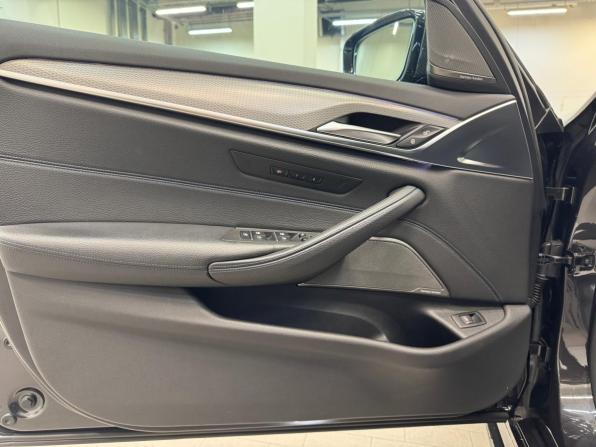 BMW 5 серии VII (G30/G31/G38) с пробегом 2018 года, цена 3 940 000 рублей, 127666 км, седан, Автокод Объявления