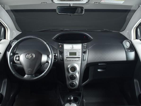 Toyota Yaris II с пробегом 2006 года, цена 449 995 рублей, 198154 км, хэтчбек, Автокод Объявления