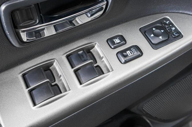 Mitsubishi ASX I Рестайлинг 2 с пробегом 2017 года, цена 2 029 000 рублей, 176000 км, внедорожник, Автокод Объявления
