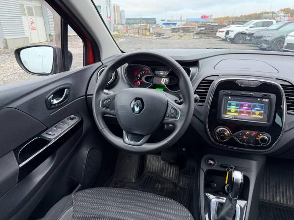 Renault Kaptur I с пробегом 2017 года, цена 1 375 000 рублей, 110000 км, внедорожник, Автокод Объявления