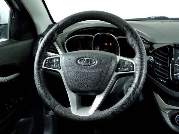 Lada (ВАЗ) Vesta I с пробегом 2018 года, цена 1 048 000 рублей, 71561 км, седан, Автокод Объявления