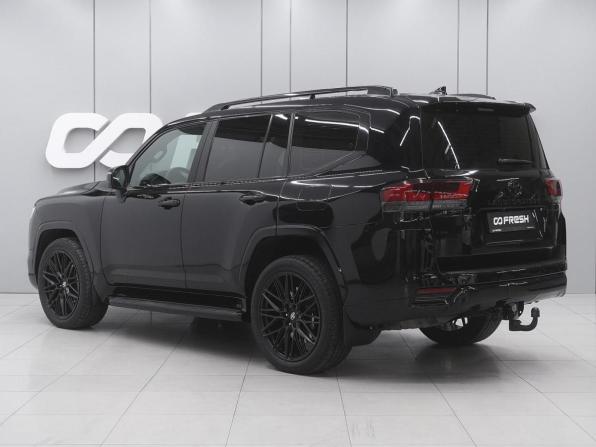 Toyota Land Cruiser 300 Series с пробегом 2022 года, цена 9 979 000 рублей, 110244 км, внедорожник, Автокод Объявления