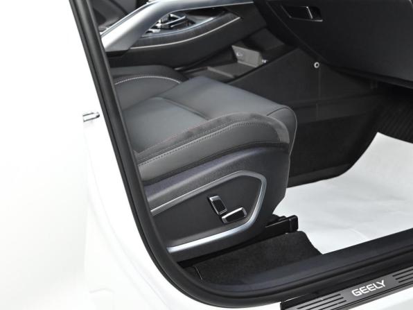 Geely Tugella I Рестайлинг с пробегом 2023 года, цена 2 699 000 рублей, 17000 км, внедорожник, Автокод Объявления