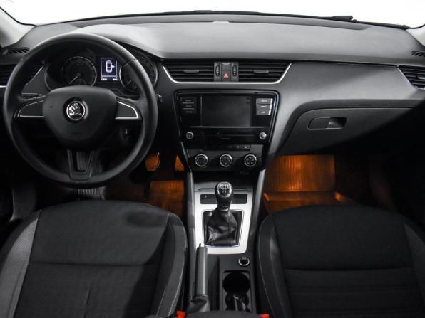 Skoda Octavia III (A7) Рестайлинг с пробегом 2019 года, цена 1 499 000 рублей, 128563 км, лифтбек, Автокод Объявления