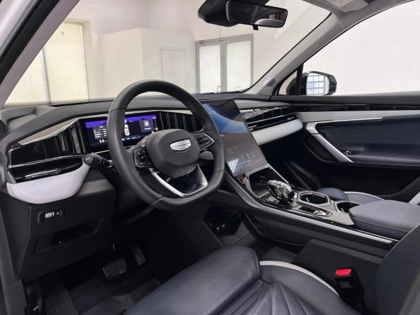 Geely Atlas II с пробегом 2024 года, цена 3 090 000 рублей, 30174 км, внедорожник, Автокод Объявления