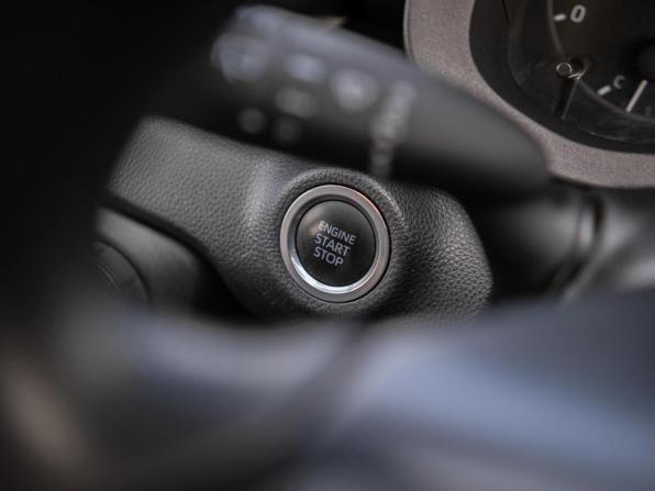 Toyota Yaris IV с пробегом 2021 года, цена 1 199 000 рублей, 151701 км, хэтчбек, Автокод Объявления