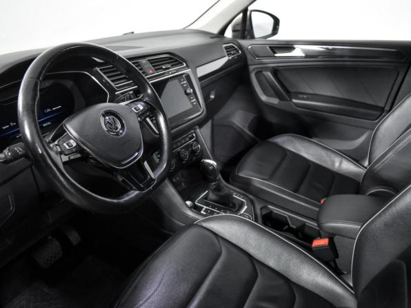 Volkswagen Tiguan II с пробегом 2018 года, цена 2 376 000 рублей, 182999 км, внедорожник, Автокод Объявления