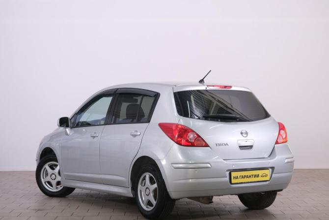 Nissan Tiida I Рестайлинг с пробегом 2011 года, цена 929 000 рублей, 153000 км, хэтчбек, Автокод Объявления