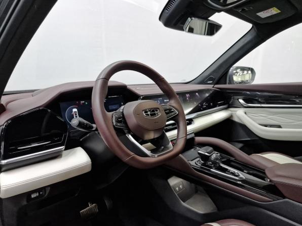 Geely Monjaro I с пробегом 2023 года, цена 3 340 000 рублей, 33431 км, внедорожник, Автокод Объявления