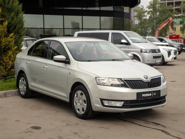Skoda Rapid I с пробегом 2014 года, цена 918 000 рублей, 124723 км, лифтбек, Автокод Объявления