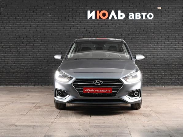 Hyundai Solaris II с пробегом 2017 года, цена 1 400 000 рублей, 58882 км, седан, Автокод Объявления