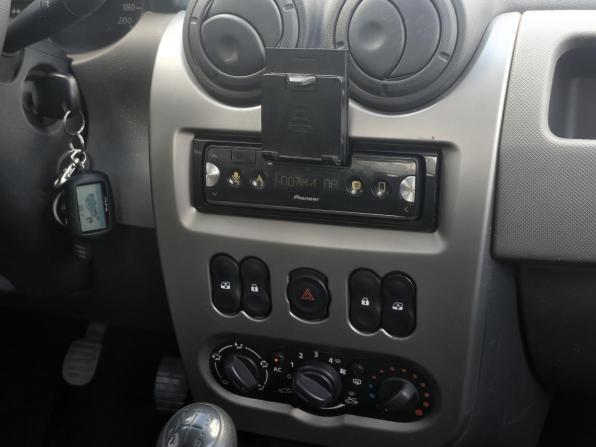 Renault Logan I Рестайлинг с пробегом 2012 года, цена 473 000 рублей, 135046 км, седан, Автокод Объявления