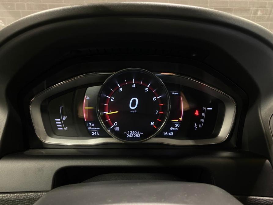Volvo XC60 I Рестайлинг Челябинск  - изображение 23