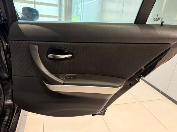 BMW 3 серии V (E90/E91/E92/E93) Рестайлинг с пробегом 2009 года, цена 999 000 рублей, 263000 км, седан, Автокод Объявления