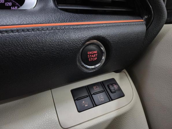 Toyota Sienta II с пробегом 2018 года, цена 1 410 000 рублей, 107369 км, компактвэн, Автокод Объявления