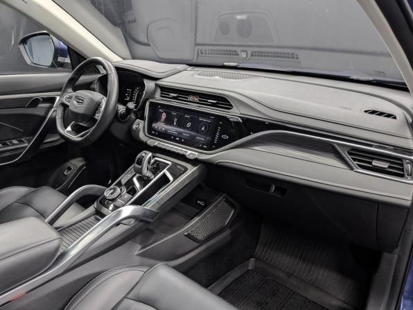 Geely Atlas Pro с пробегом 2022 года, цена 1 950 000 рублей, 63928 км, внедорожник, Автокод Объявления