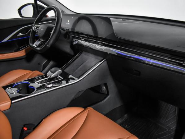 Omoda C5 I с пробегом 2023 года, цена 1 999 000 рублей, 32123 км, внедорожник, Автокод Объявления