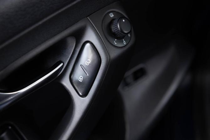 Volkswagen Polo V с пробегом 2012 года, цена 719 000 рублей, 118000 км, седан, Автокод Объявления
