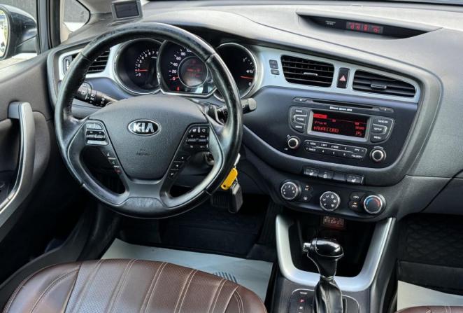 Kia Ceed II с пробегом 2013 года, цена 945 000 рублей, 152417 км, хэтчбек, Автокод Объявления