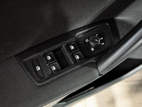 Volkswagen Tiguan II Рестайлинг с пробегом 2021 года, цена 2 785 000 рублей, 37042 км, внедорожник, Автокод Объявления