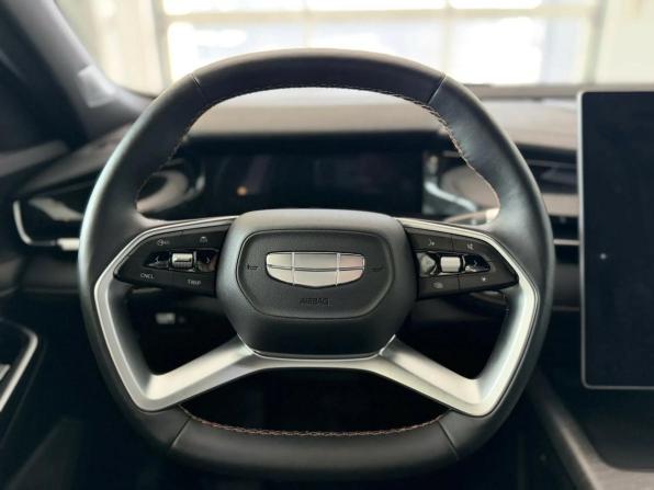 Geely Preface I с пробегом 2024 года, цена 2 590 000 рублей, 23280 км, седан, Автокод Объявления