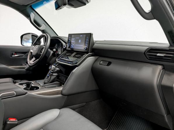 Toyota Land Cruiser 300 Series с пробегом 2021 года, цена 8 330 000 рублей, 72948 км, внедорожник, Автокод Объявления