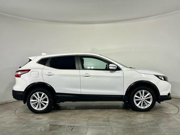 Nissan Qashqai II с пробегом 2018 года, цена 1 750 000 рублей, 118891 км, внедорожник, Автокод Объявления