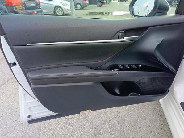 Toyota Camry VIII (XV70) с пробегом 2020 года, цена 3 099 995 рублей, 57405 км, седан, Автокод Объявления