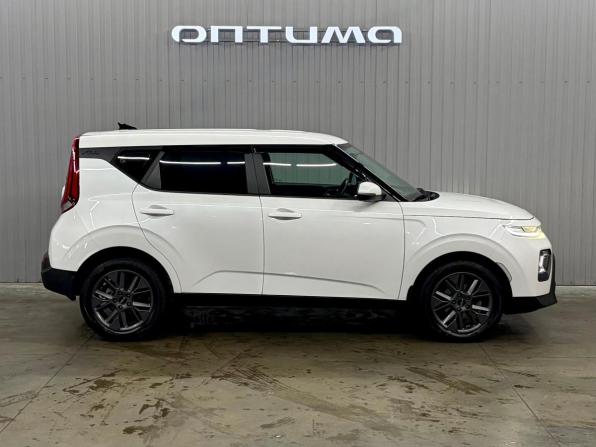 Kia Soul III с пробегом 2022 года, цена 1 927 000 рублей, 65000 км, хэтчбек, Автокод Объявления
