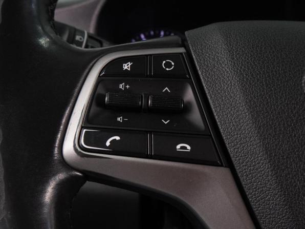 Hyundai Solaris II с пробегом 2018 года, цена 1 249 000 рублей, 137277 км, седан, Автокод Объявления