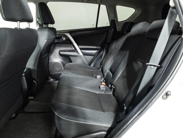 Toyota RAV4 IV (XA40) Рестайлинг с пробегом 2018 года, цена 1 949 700 рублей, 217030 км, внедорожник, Автокод Объявления
