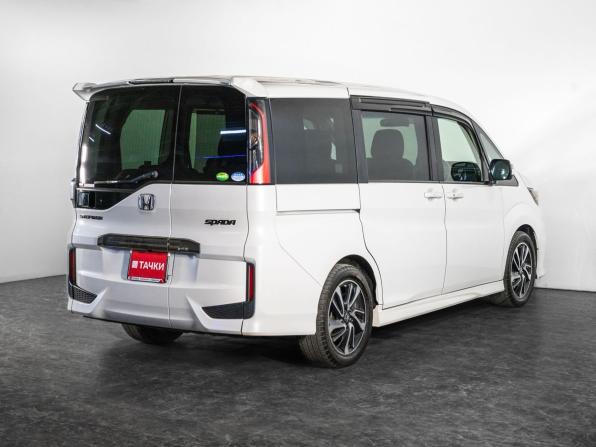 Honda Stepwgn V Рестайлинг с пробегом 2017 года, цена 2 240 000 рублей, 140149 км, минивэн, Автокод Объявления