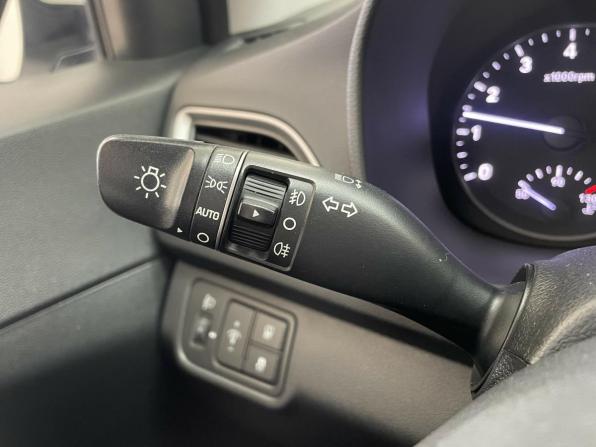 Hyundai Solaris II с пробегом 2017 года, цена 1 235 000 рублей, 149599 км, седан, Автокод Объявления