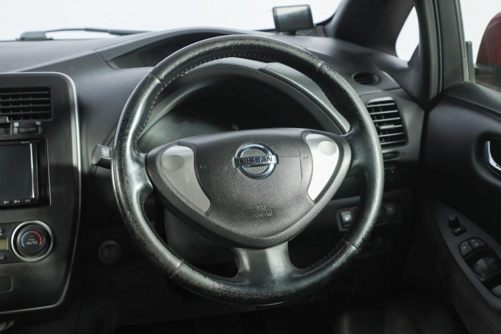 Nissan Leaf I (ZE0/AZE0) Новосибирск  - изображение 12