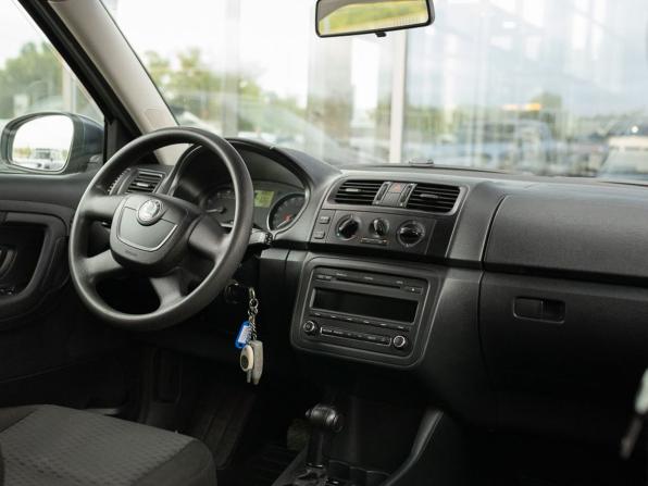 Skoda Fabia II Рестайлинг с пробегом 2011 года, цена 690 000 рублей, 192591 км, хэтчбек, Автокод Объявления