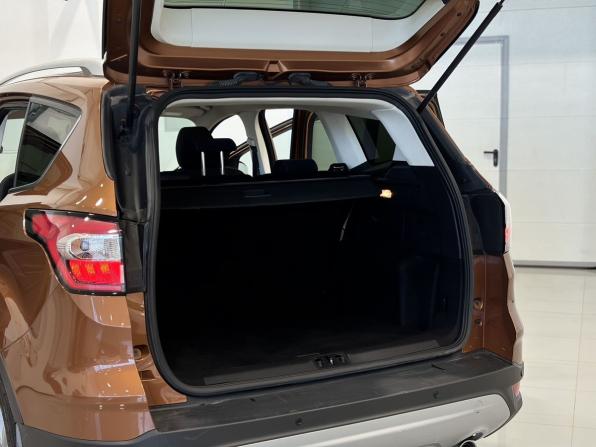 Ford Kuga II Рестайлинг с пробегом 2017 года, цена 1 845 000 рублей, 141130 км, внедорожник, Автокод Объявления